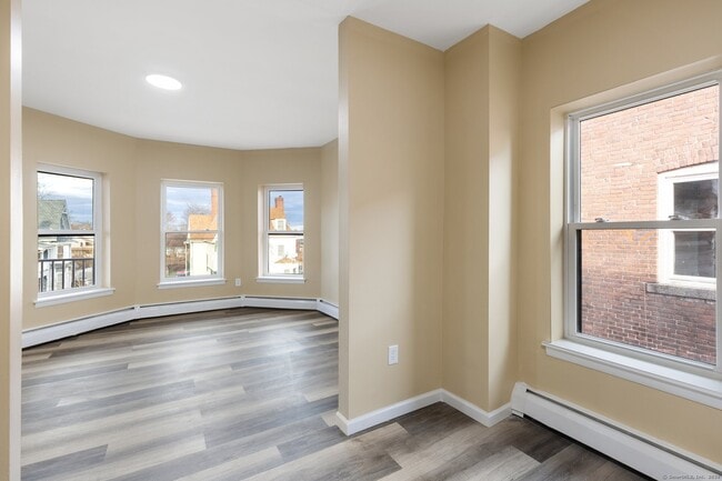 31 Capen St in Hartford, CT - Building Photo - Building Photo