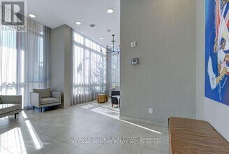 160-160 Canon Jackson Dr in Toronto, ON - Building Photo - Building Photo