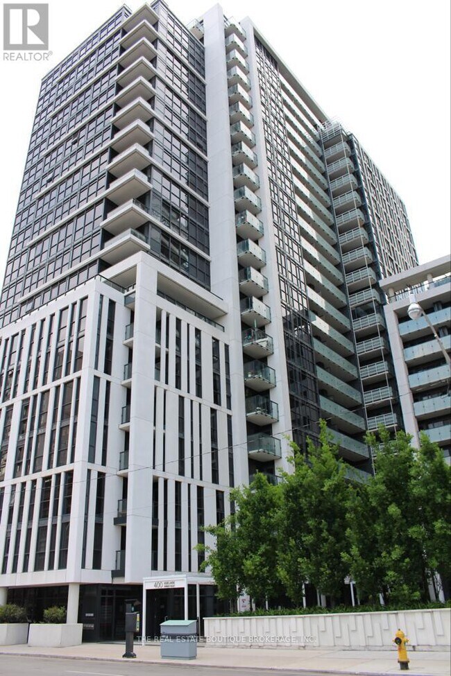 property at 400-400 Adelaide St E