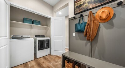 6314 S 47th Dr in Phoenix, AZ - Building Photo - Building Photo