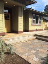 1344 NW Ithaca Ave in Bend, OR - Building Photo