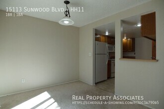15113 Sunwood Blvd in Seattle, WA - Building Photo - Building Photo
