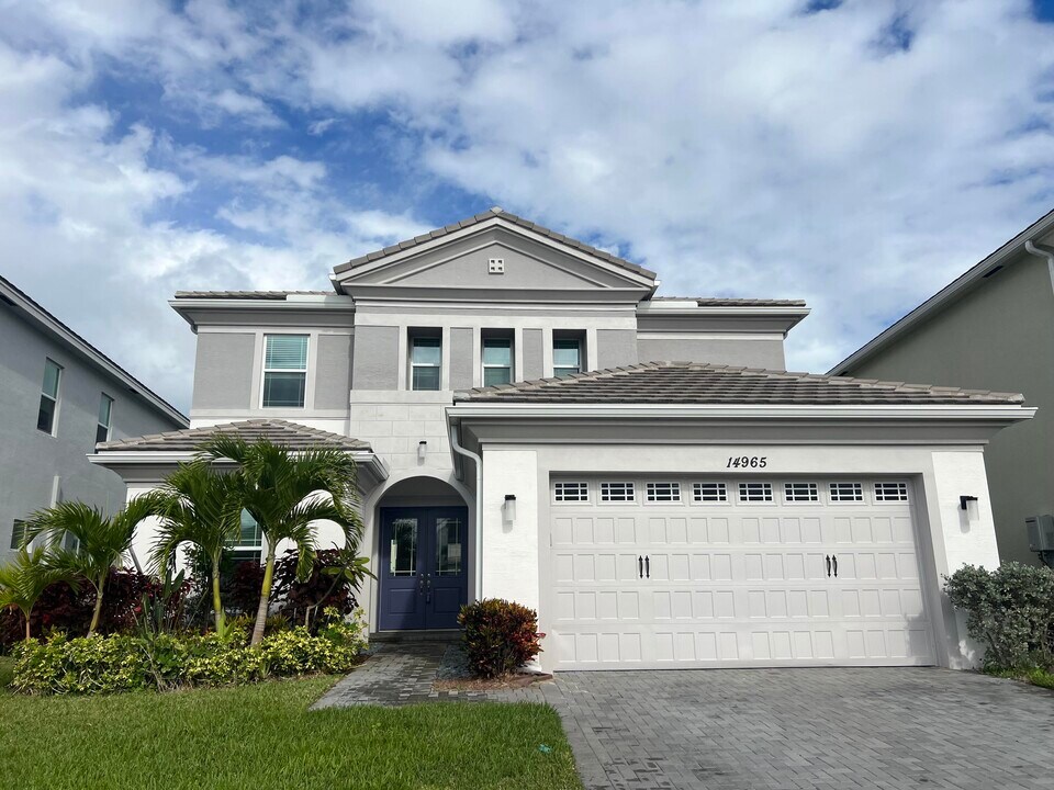 14965 RedCove Pl in Westlake, FL - Building Photo