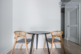 311 W Illinois St in Chicago, IL - Building Photo - Building Photo