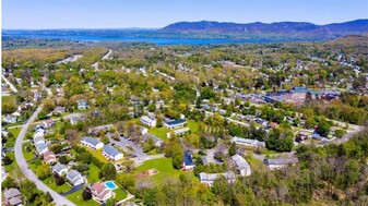 18 Sylcox Rd in Cornwall, NY - Foto de edificio - Building Photo