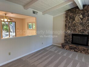 8190 E Granite Dr in Granite Bay, CA - Building Photo - Building Photo