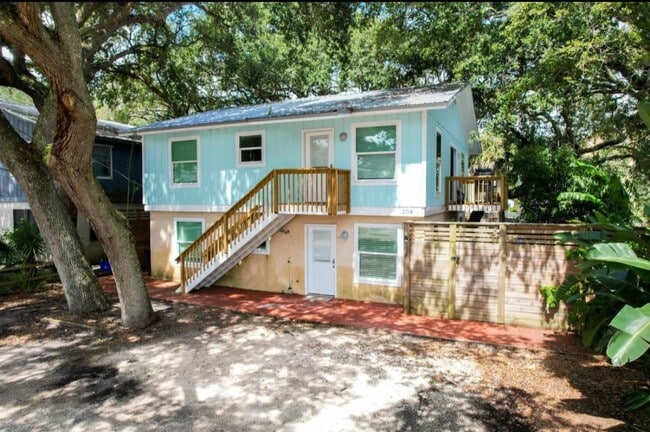 208 A St in St. Augustine, FL - Building Photo - Building Photo