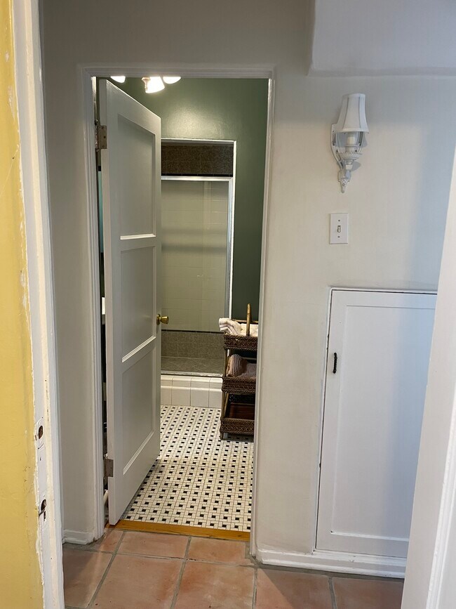 8140 Blackburn Ave in Los Angeles, CA - Building Photo - Building Photo