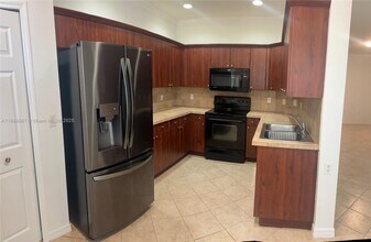 12458 SW 125th Terrace in Miami, FL - Building Photo - Building Photo