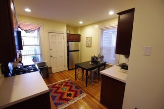 24 Howell St in Dorchester, MA - Building Photo - Interior Photo