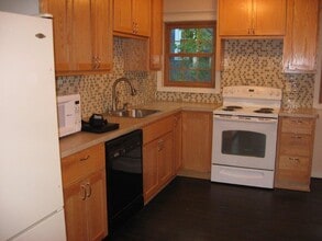 1302 4th St N in Stillwater, MN - Building Photo - Building Photo