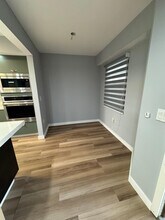 1500 SW 131st Way in Pembroke Pines, FL - Foto de edificio - Building Photo