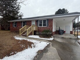 100 Cane Dr in Rocky Mount, NC - Building Photo