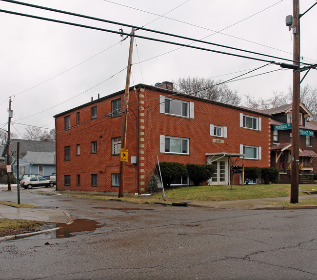 167 N Portage Path in Akron, OH - Building Photo - Building Photo