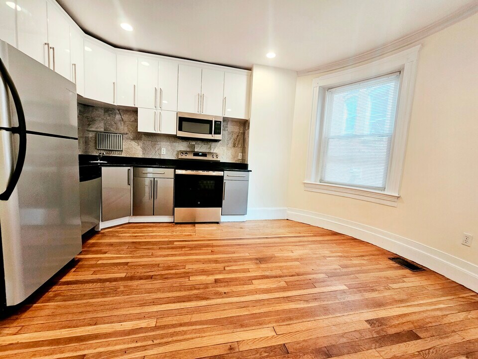 195 Winthrop Rd, Unit 1 in Brookline, MA - Foto de edificio