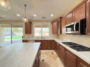 11758 Bradford Commons Dr in Las Vegas, NV - Building Photo - Building Photo