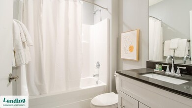 5040 Linbar Dr, Unit 411 in Nashville, TN - Building Photo - Building Photo