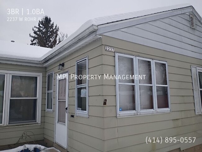 property at 2237 W Rohr Ave