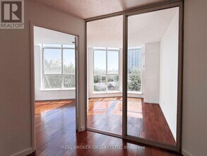 20-620 Southport St in Toronto, ON - Building Photo - Building Photo