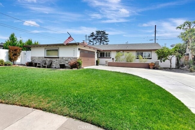 property at 1522 Robin Rd