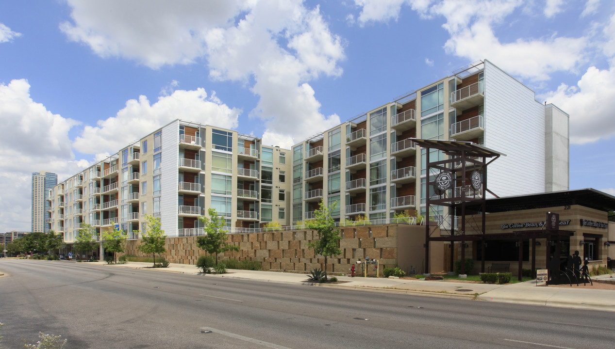 Bridges on the Park in Austin, TX - Foto de edificio