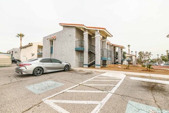 3649 S Van Dyke Ave in Las Vegas, NV - Building Photo - Building Photo