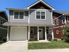 35 Crayton Park Dr in Asheville, NC - Building Photo