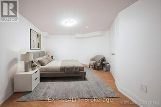 45 Hemingford Pl in Whitby, ON - Building Photo - Building Photo