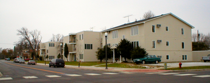 109 Birch St N in Cambridge, MN - Foto de edificio - Building Photo