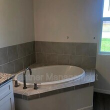 384 Prineville St in Port Charlotte, FL - Building Photo - Building Photo