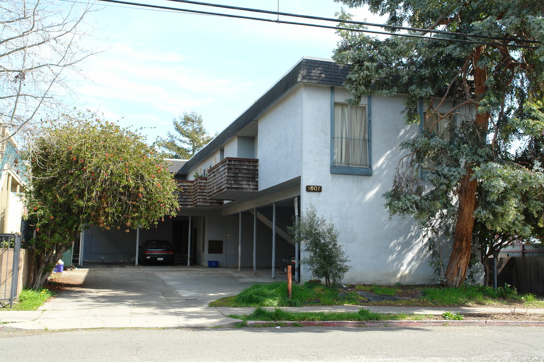 1607 Milvia St in Berkeley, CA - Building Photo