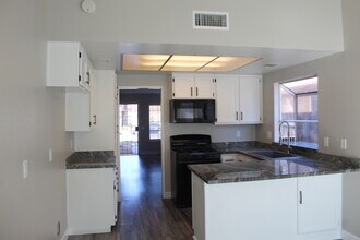 2229 Rose Ave in Hemet, CA - Building Photo - Building Photo