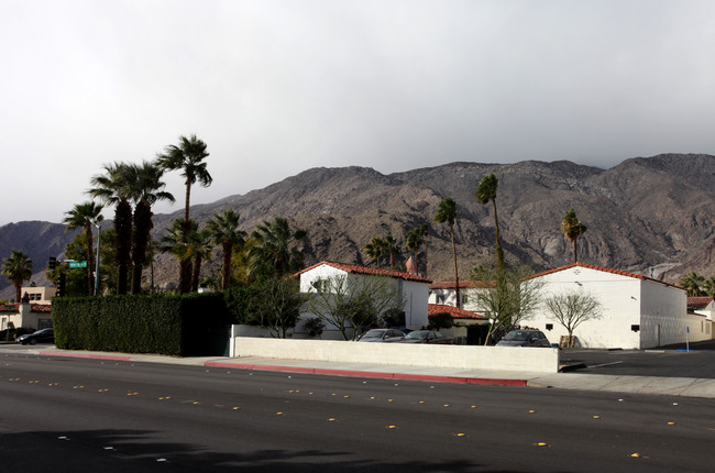 Las Casitas in Palm Springs, CA - Building Photo - Building Photo