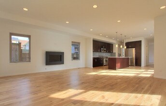 12013 35th Ave NE in Seattle, WA - Building Photo - Building Photo