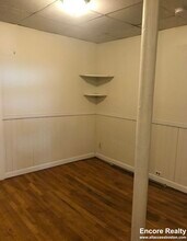 533 Newbury St in Boston, MA - Foto de edificio - Building Photo