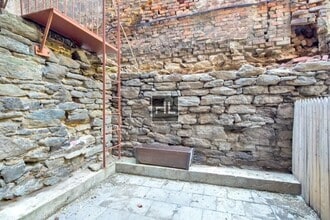 AVE. B, Unit 4A in New York, NY - Building Photo - Building Photo