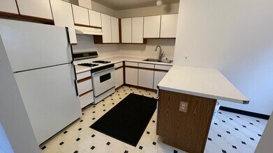 1522 Fremont Ave N, Unit 1522 Fremont Ave. N in Minneapolis, MN - Building Photo - Building Photo