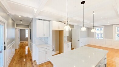 30 Centre St in Boston, MA - Foto de edificio - Building Photo