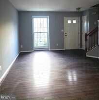 12977 Abner Ave in Woodbridge, VA - Building Photo