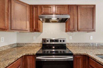 7608 Rain Forest Dr N in Jacksonville, FL - Building Photo - Building Photo