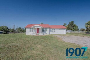 1150 60th Ave NE in Norman, OK - Building Photo