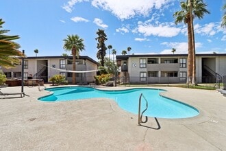 The Vue on Camelback in Phoenix, AZ - Building Photo - Building Photo
