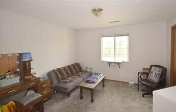 2446 Rushmore Dr in Iowa City, IA - Building Photo - Building Photo