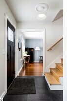 1704 Comanche St in Traverse City, MI - Building Photo