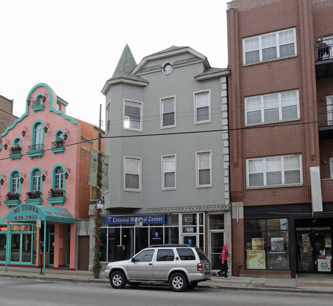 1045 W Belmont Ave in Chicago, IL - Foto de edificio - Building Photo