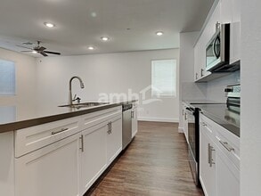 3333 Blodwen St in Las Vegas, NV - Building Photo - Building Photo