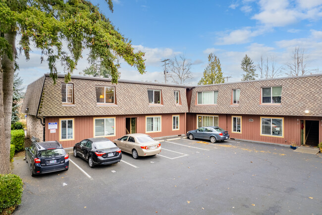 8833 N Syracuse St in Portland, OR - Foto de edificio - Primary Photo