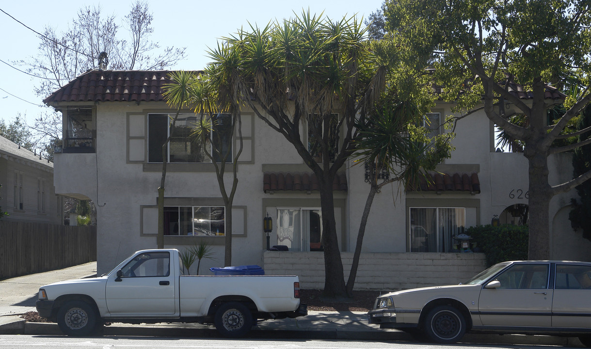 626 Lincoln Ave in Alameda, CA - Foto de edificio