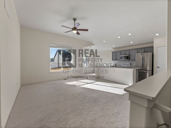 4308 Big Horn Pkwy in Johnstown, CO - Foto de edificio - Building Photo