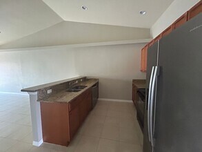 523-527 SE 6th Pl in Cape Coral, FL - Building Photo - Building Photo